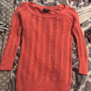 AE cable knit sweater. Coral color.